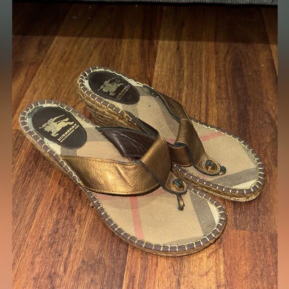 Burberry Wedges Size 40 - Picture 1 of 8